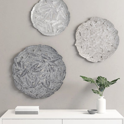Grey Textured Feather 3 Wall Decoration - Metal Disc, 20", 17.25", 14.25" , Indoor Display, Hook Ring Decor Grey, Use Only, Mounting