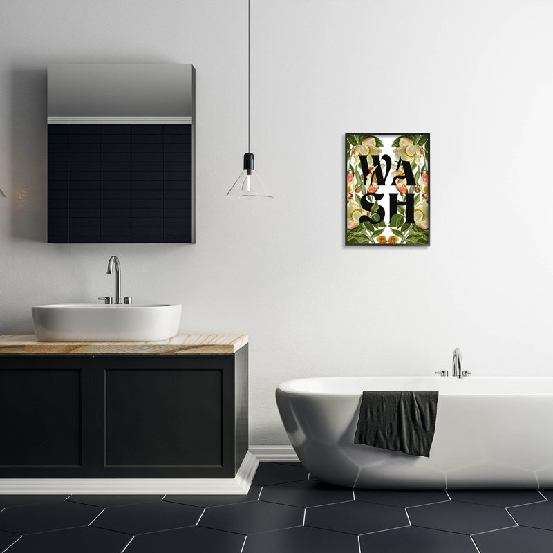«Wash Flower Blossom Bath», art de la giclée encadrée par Lil 'Rue, H 20 po x l 16 po x P 1,5 po, Giclée encadrée noir minuit