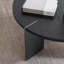 Table basse ronde écologique avec plateau en stratifié lisse et structure en métal durable, parfaite pour les salons modernes et élégants.-114674401
