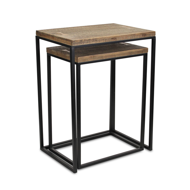 Tables gigognes en bois massif