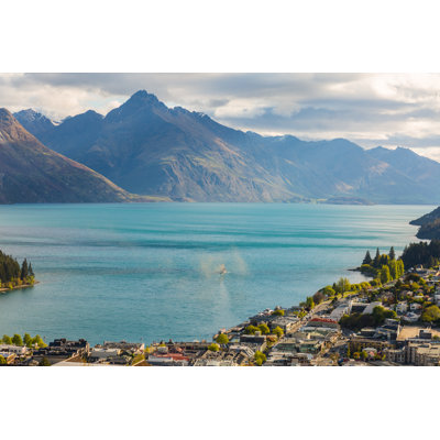 " Queenstown And Lake Wakatipu " by Naruedom