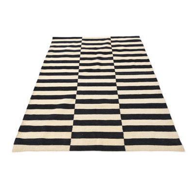 Tapis noir et blanc Ohlson