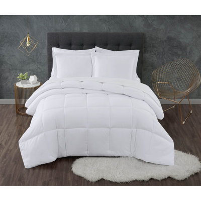 Truly Calm Antimicrobial Box Stitch Comforter