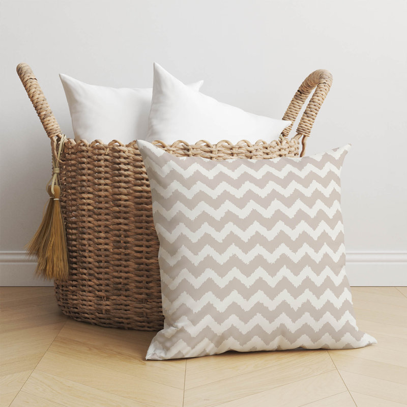 Coussin Chevy Tribal, H 18 po x l 18 po, Taupe