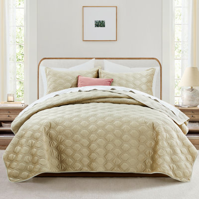 Reversible Geometric Embossed Diamond Bedspread Set With Pillow Shams
