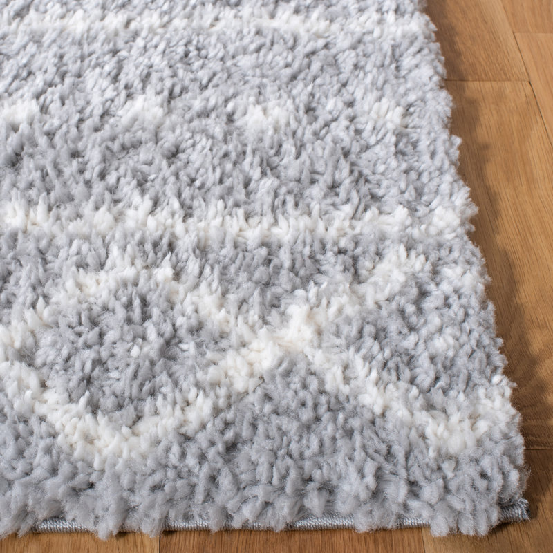 Gonvick Shag Performance Southwestern Rug, Round 6'7"