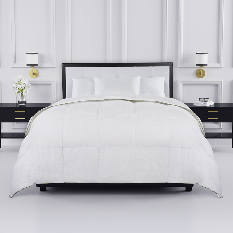 kate spade new york Noel , Down Alternative Comforter, 100% Cotton Cover, White, King Comforter
