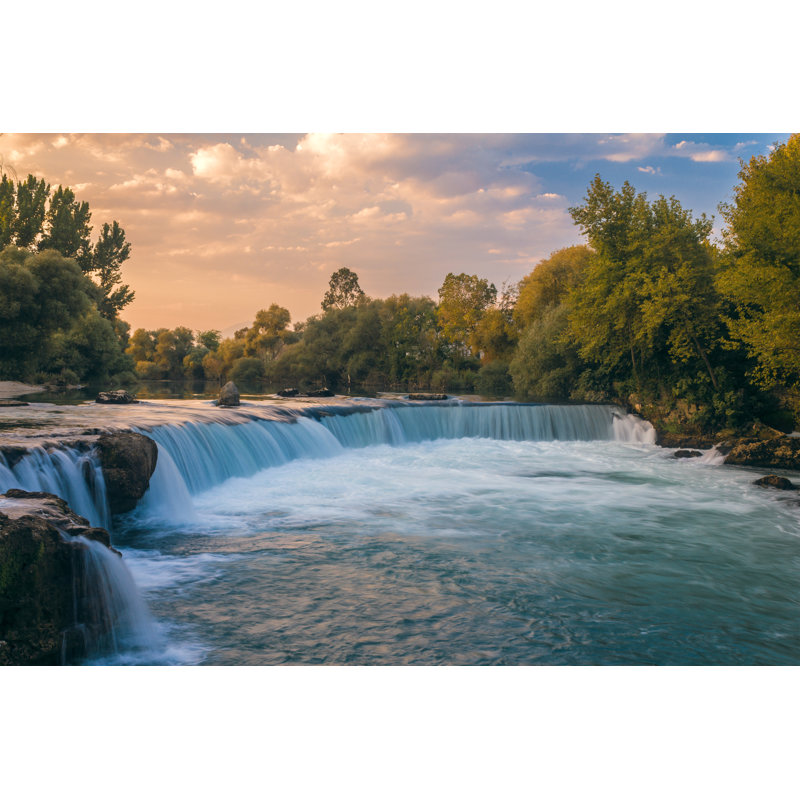 Chute d'eau sur toile par Eranicle, photographie, H 20 po x l 30 po x P 1,25 po