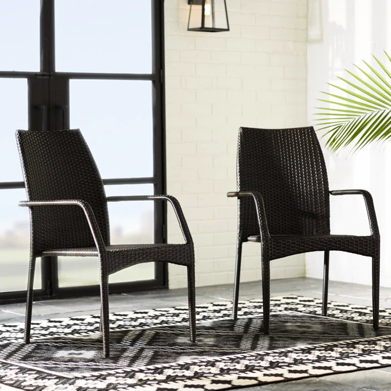 Au bord de la piscine - 2 chaises d'extérieur parfaites, structure en fer, PE brun, siège profond avec amplement d'espace pour les jambes, dossier profilé pour une assise détendue, entièrement assemblé, mélange de couleurs neutres, profondeur de 23,19 po, largeur de 27,07 po