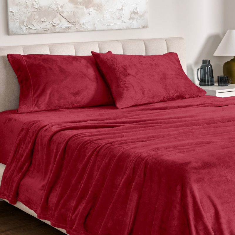 Microplush Sheet Set, Queen Sheet Set + 1 Fitted Sheet + 2 Pillowcases, Red
