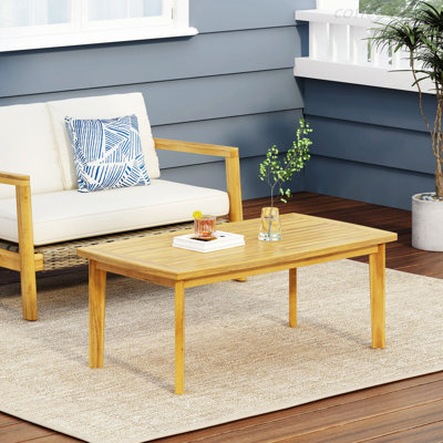 Table basse simple en bois massif Bertok