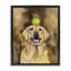 Golden Retriever avec cadre flottant de balle de tennis, design par George Dyachenko-704401618-704401617
