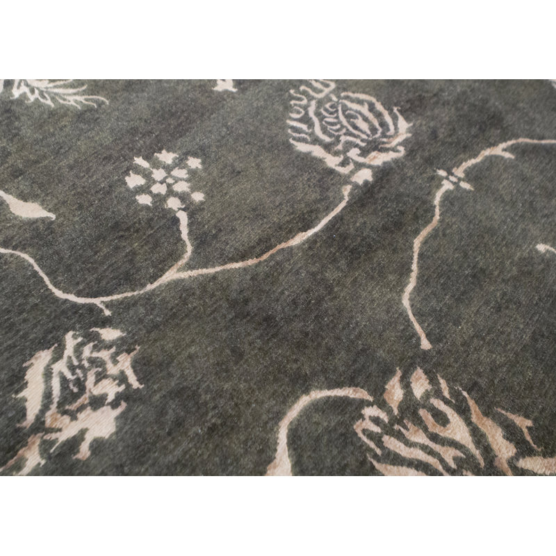Tapis brun foncé de haute qualité noué à la main