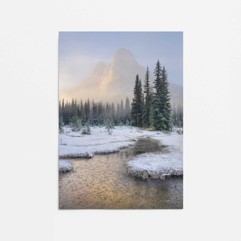 Imprimé roulé Winter's Calm Mountain, H 24 po x l 18 po x P 0,1 po, Papier