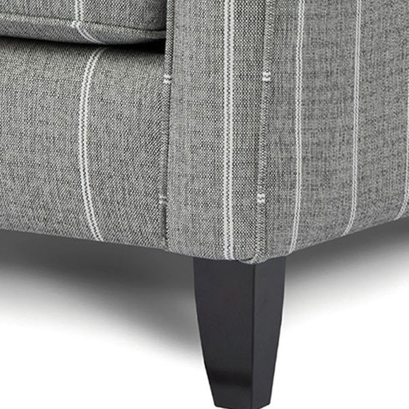 Chaise moderne au design carré