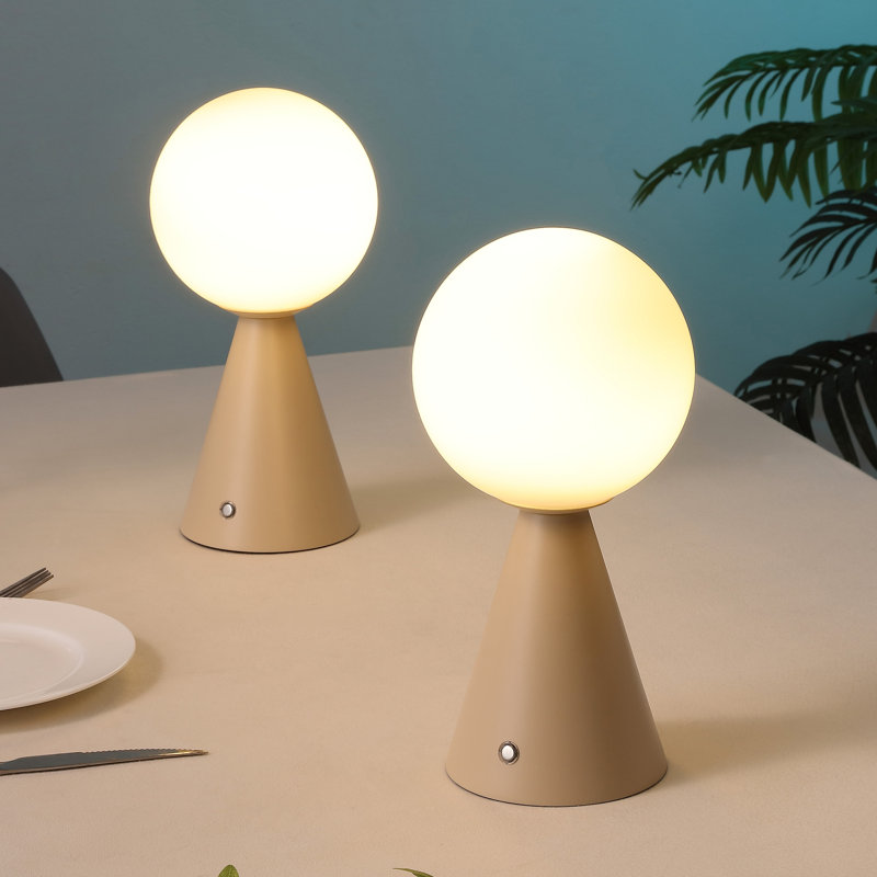 Lampe de table à intensité réglable à intensité variable avec globe tactile 11,75 "Macie, Amande