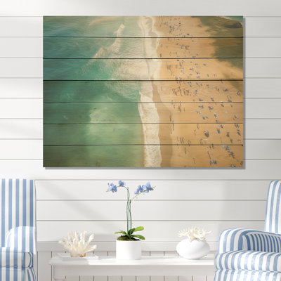 Vue aérienne de la plage côtière verte III - Plage et océan sur bois