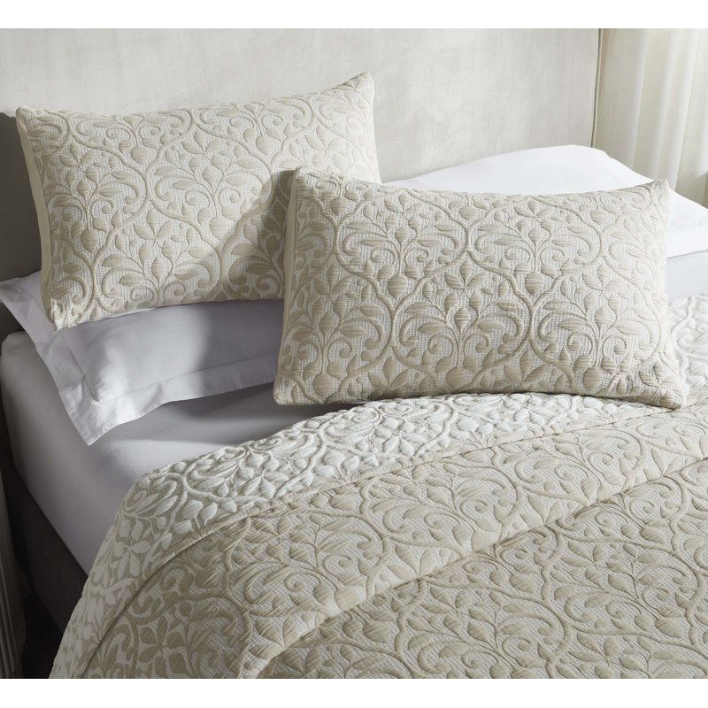 Couvre-lit à volutes matelassé en mélange de coton Vineyard, Beige, Grand + 2 taies décoratives standard