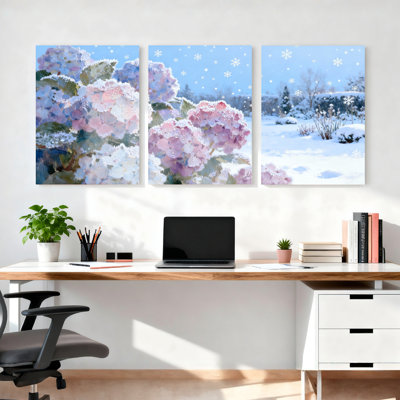 «Winter Hydrangea Snowscape», reproduction d'art sur toile tendue sur toile (ensemble de 3)