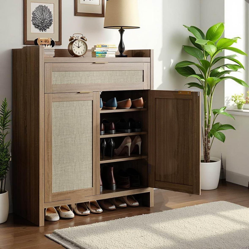 Armoire à chaussures en rotin avec rangement, armoire de rangement de style bohème 32 po avec tablettes et portes