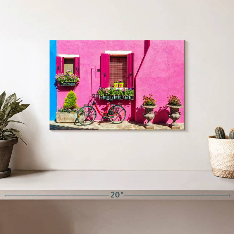 Lilie, maison rose, bicyclette, H 8 po x l 12 po