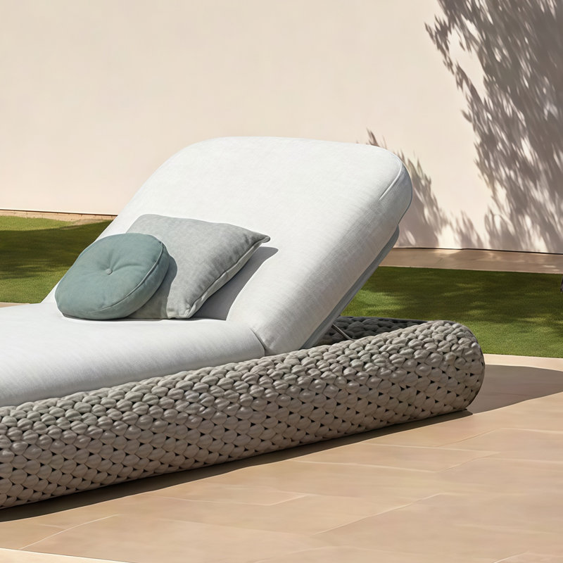 Outdoor courtyard woven lounge chair
