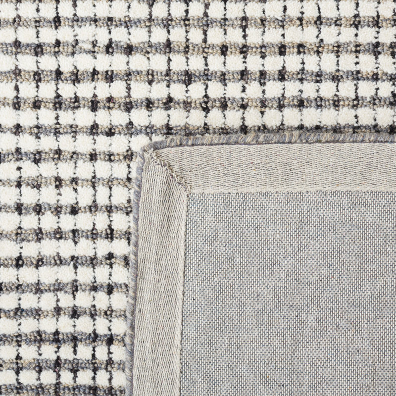 Gray and Ivory Round Hand-Tufted Wool Rug, 6 ft