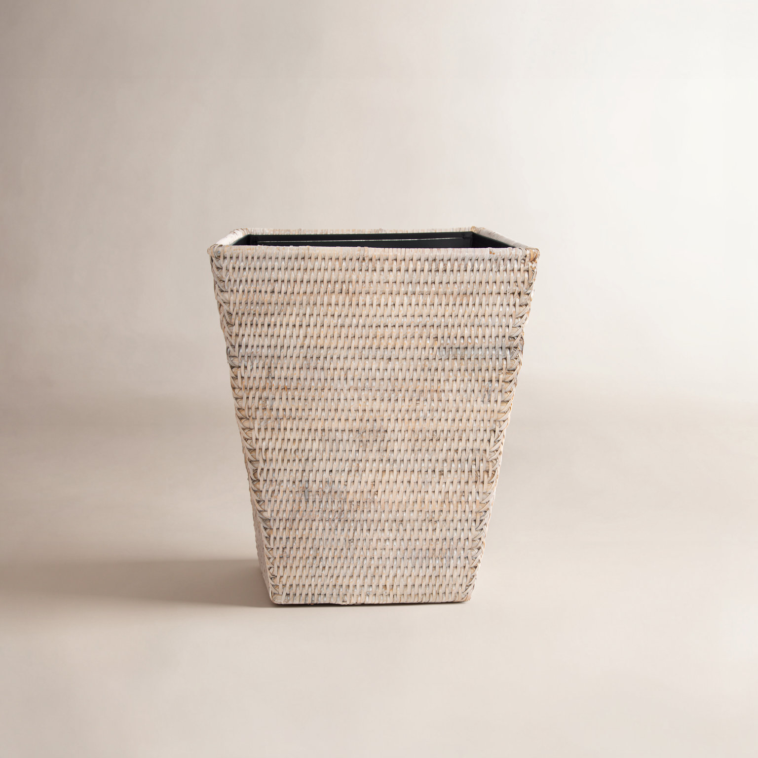 4gal Tapered Waste Basket, White Wash