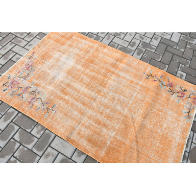 Tapis décoratif vintage turc tissé à la main en orange vif avec motif floral anatolien pour la décoration intérieure