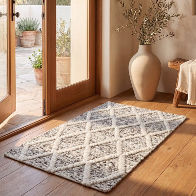 Russo Ivory Stone Hand-Woven Geometric Rug