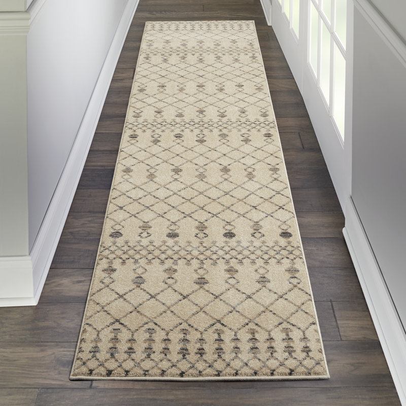 Indoor Rug, Runner 2'2" x 7'6"