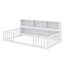 Lit simple simple avec bibliothèque, diverses tablettes de rangement et garde-corps-653838815