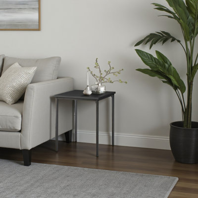 Table de bout moderne en stratifié Cady