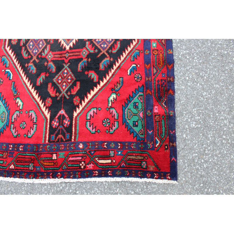 Tapis unique en laine noué à la main de style années 1950 de 3 pi 6 po x 6 pi 11 po en rouge / noir / bleu marine