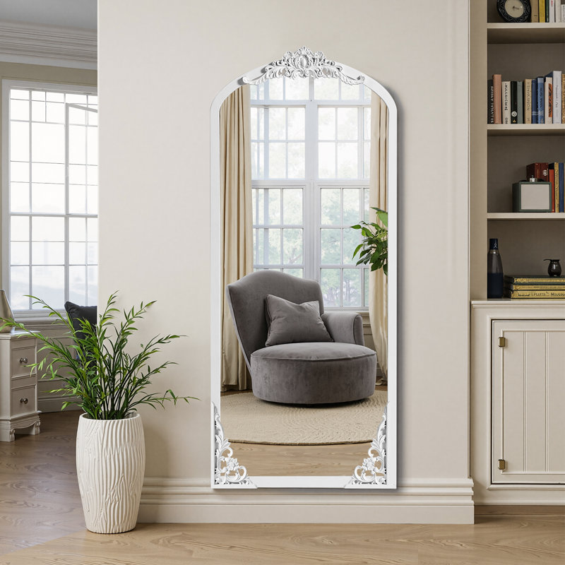 Miroir d'appoint mural Alexiyah, Blanc, 67 po x 28 po