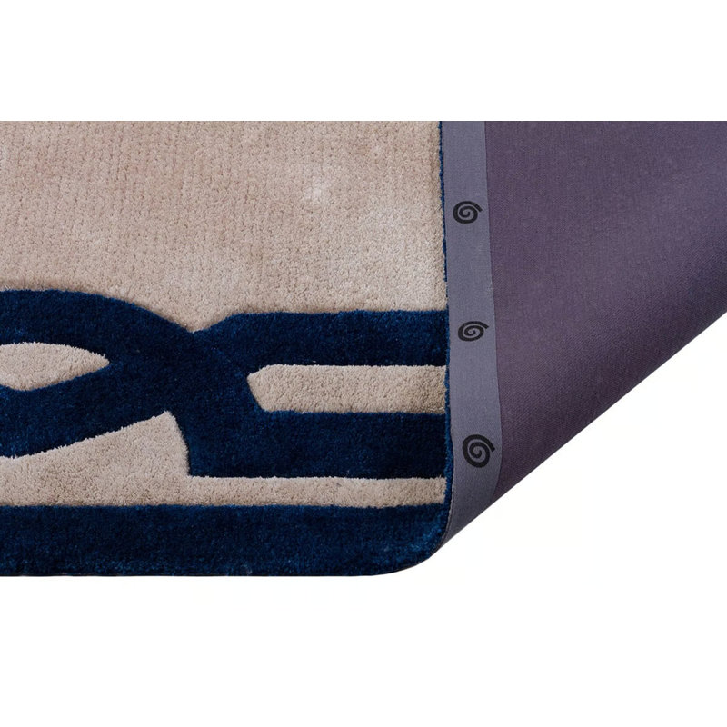 Tapis touffeté spécial à motif géométrique beige et bleu marine tissé à la machine, Rectangle 3 pi 11 po x 5 pi 11 po