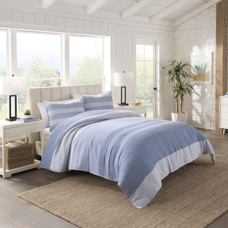 Southern Tide Lakeshore Comforter Set, King Comforter + 2 King Pillow Shams