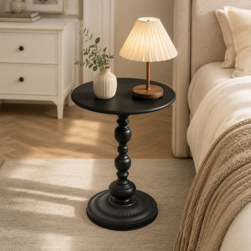 Table de bout à piédestal vintage en fer avec finition noir givré, table d'appoint rétro pour le salon, la chambre à coucher, le patio et les petits espaces