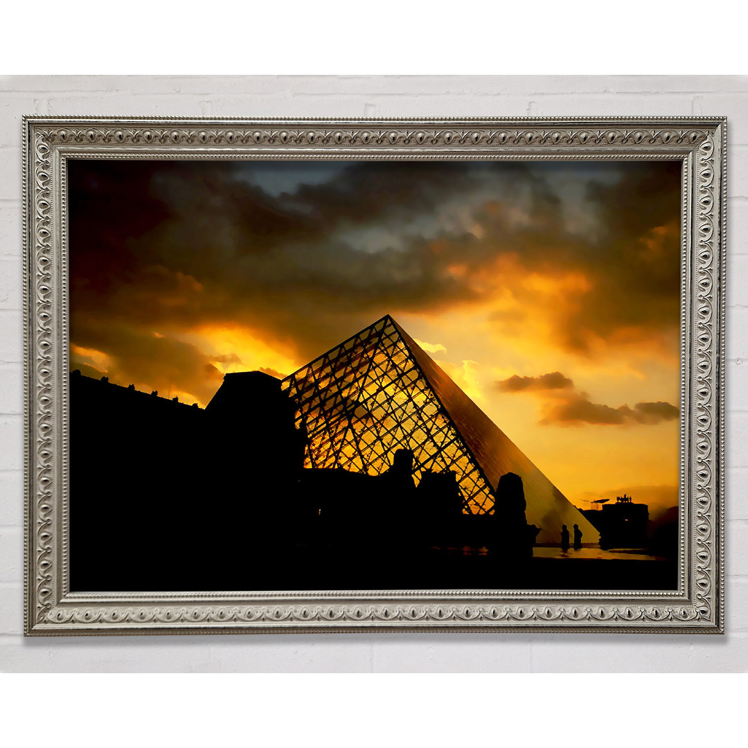 Paris Louvre Pyramid At First Light - Einzelne Bilderrahmen Kunstdrucke