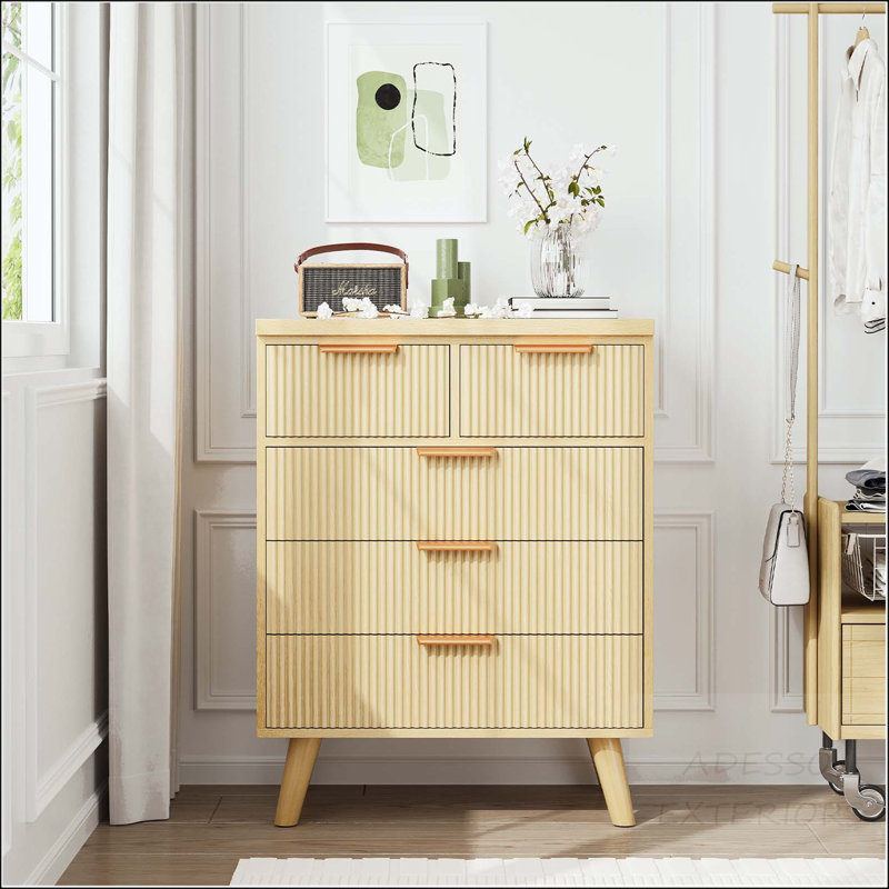 Commode cannelée à 5 tiroirs - Rangement compact haut