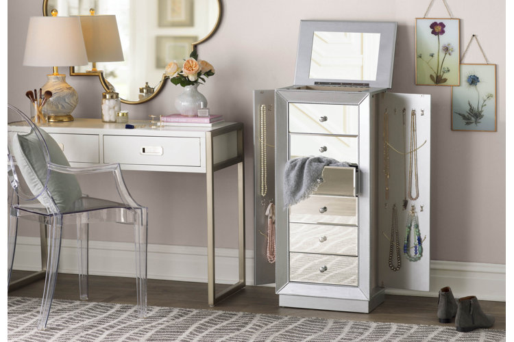 how to organise jewellery