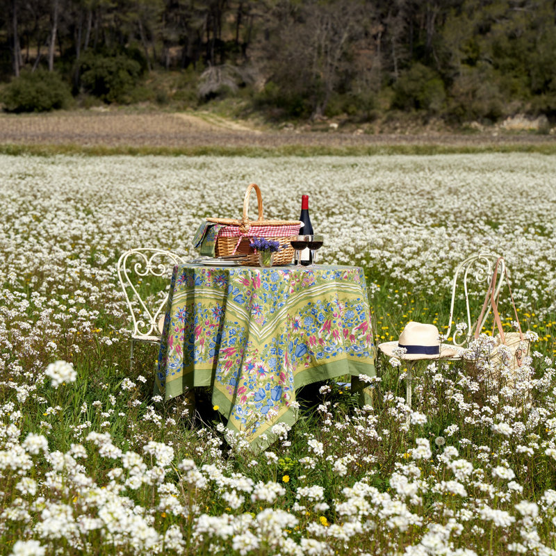 Leana Tablecloth, 70" Round