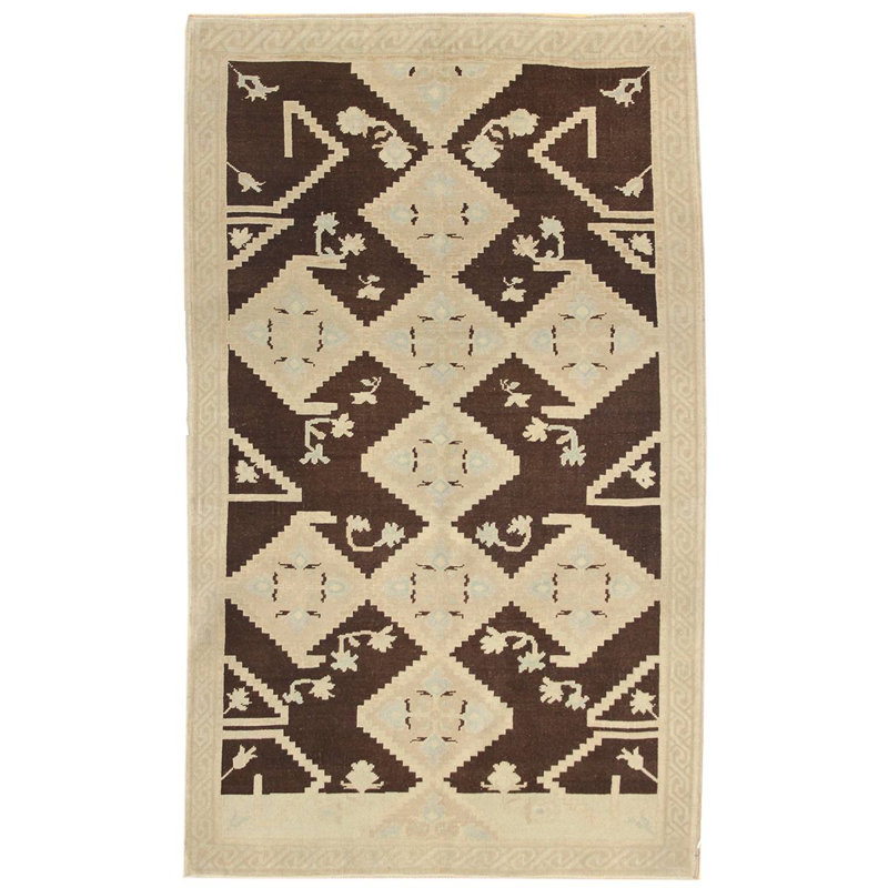 Tapis beige / brun unique de 4 pi 2 po x 7 pi One-of-a-Kind