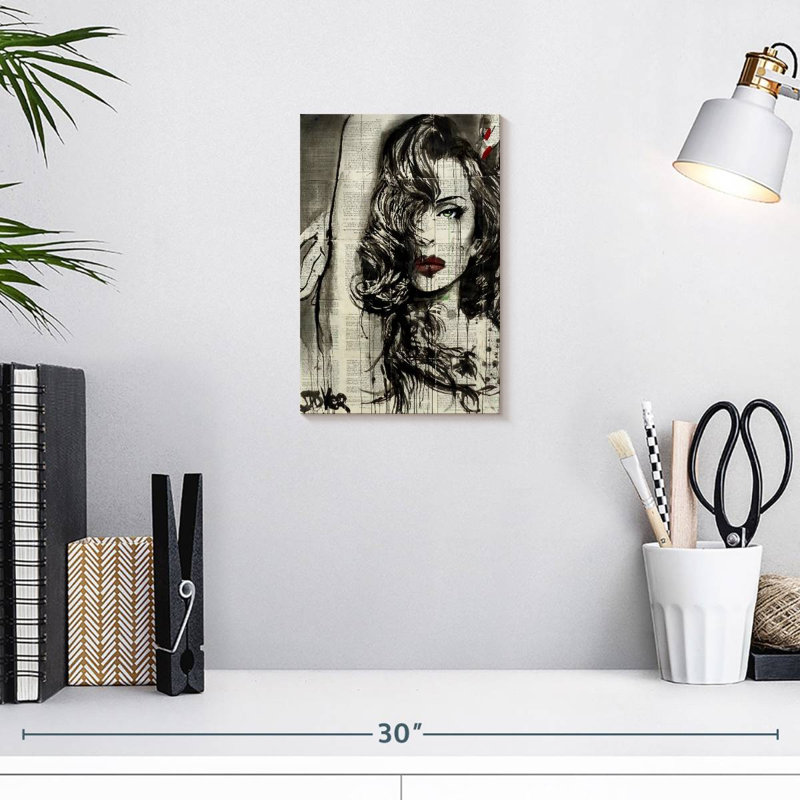 Leisha Allurehires, H 12 po x l 8 po