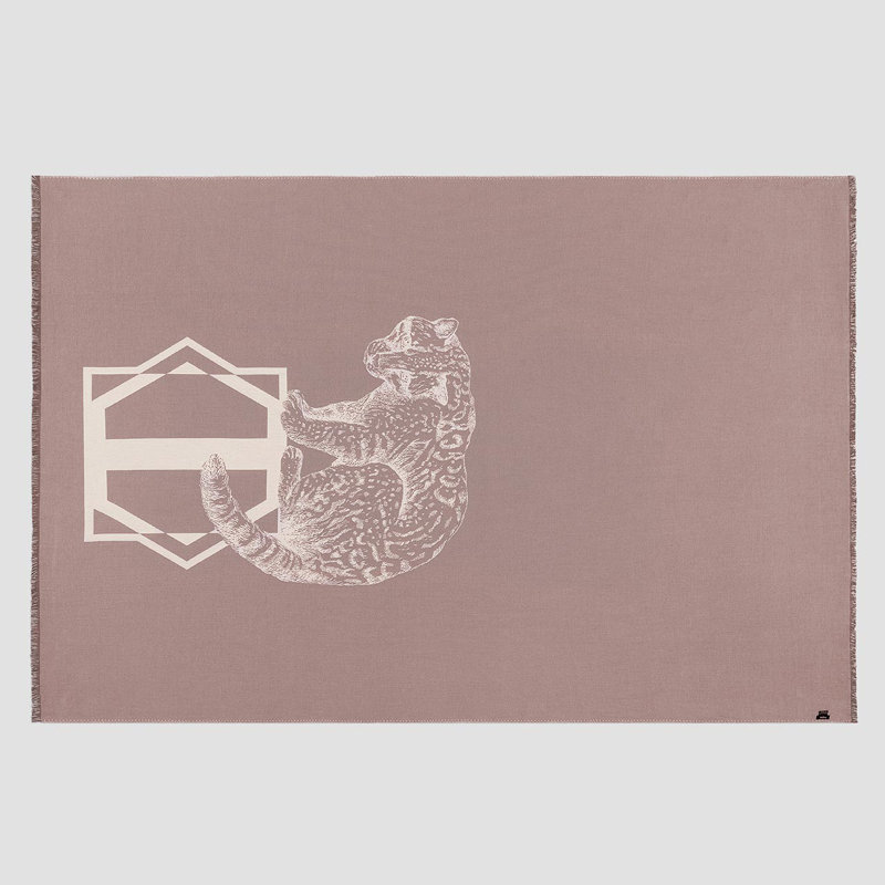 Wijning Throw Blanket