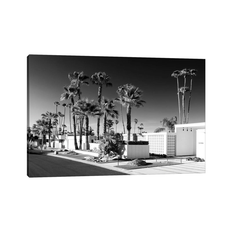 Retro White House by Philippe Hugonnard - Wrapped Canvas Print, 20.32 cm H x 30.48 cm W