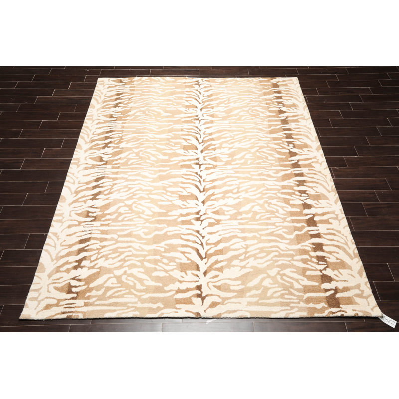 Tapis ivoire en laine touffeté à la main à imprimé animal, Rectangle 7 pi 9 po x 9 pi 9 po