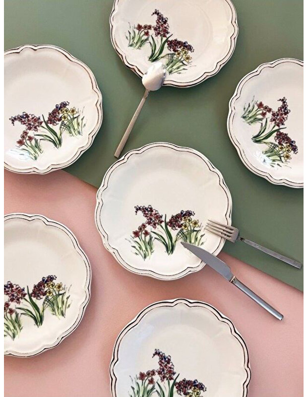 Ensemble d'assiettes à dessert