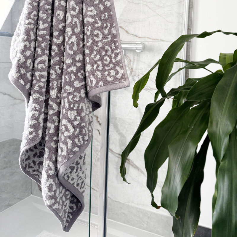 100% Cotton Plush Leopard Towels, Bath Towels - 2 Pack