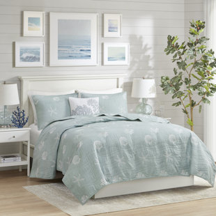 Seaside 4 Piece Cotton Reversible Embroidered Quilt Set